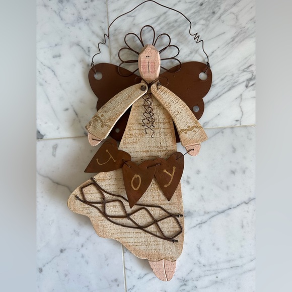 Wood and Metal Rustic Christmas Decor - Picture 2 of 7